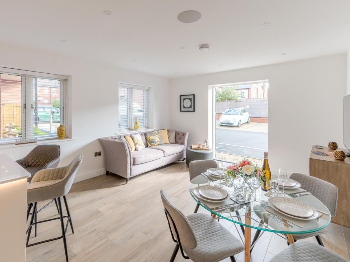 Pass The Keys 1 Bed Albury Contemporary Apartment With Secure Parking Шрусбери Экстерьер фото